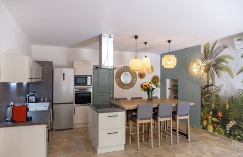 St.-Remy-de-Provence Cottage | Mas 9 Romanin : Gîte Alfredo
