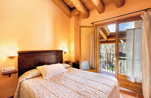 Das Other | 'Mas Cal Gintó' with Mountain View, Private Terrace and Wi-Fi