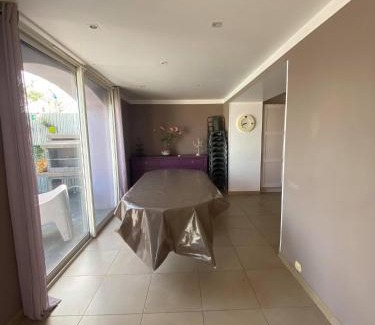 Saint-Privat-des-Vieux House | mas pour 10 personnes avec jacuzzi