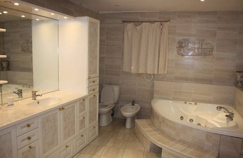 Serignan-du-Comtat Other | Mas Provençale Avec Piscine 600m2 30 Couchages Maxi sur 8 Hectares de Terrains