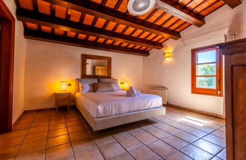 Hostalric Villa | MAS PUIG PIQUÉ - piscina privada, porche, BBQ, y WIFI - 15 PERSONAS