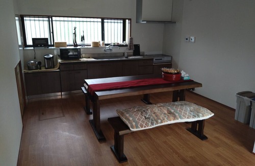 Ayagawa House | Masayoshi's Inn A quiet, Japanese/Western-style inn. English, Chinese, Taiwanese, Japanese available Accommodates up to 8 people
