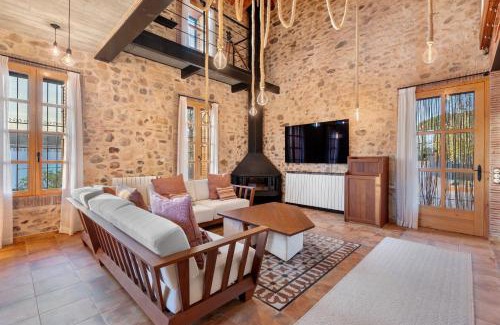 L'Ametlla del Valles House | Masia Can Divi