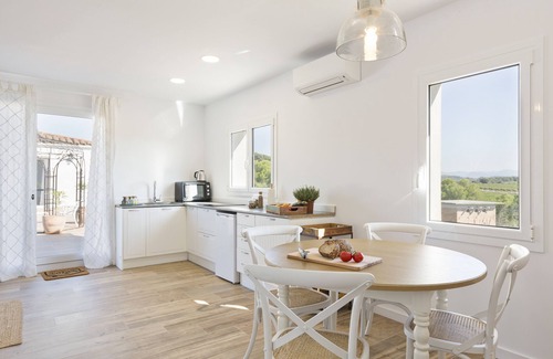 Sant Llorenc d'Hortons Hotel | Masia Can Rovira