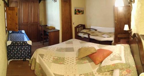Llinars del Valles House | Masia Can Felip B&B