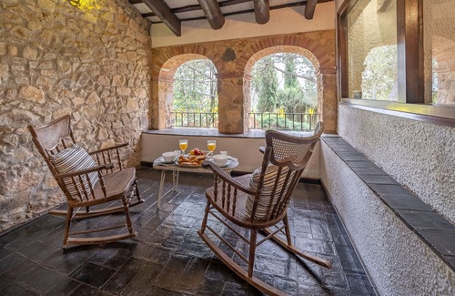 Llagostera Villa | Masia Marco Lux, ideal for families with large outdoor area and swimming pool.
