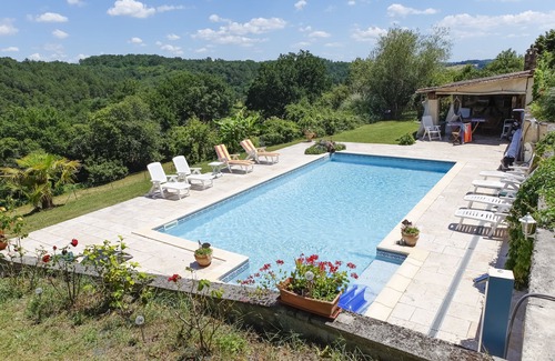 Thenon Cottage | MASKALI, Gite le Marin, heated swimming pool open view