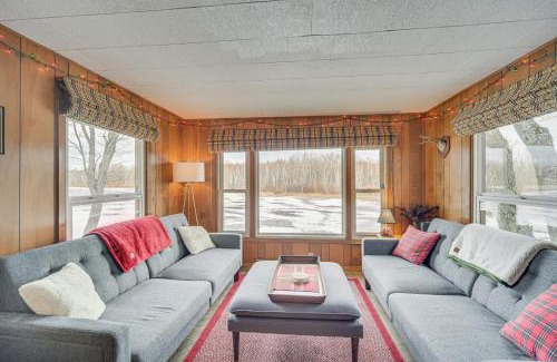 Mason House | Mason Cabin with Private Dock on Marengo Lake!