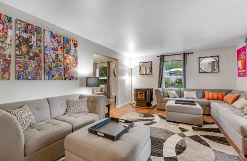 Grapeview House | Mason Magic Hideaway