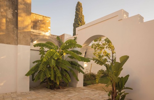 Muro Leccese Villa | Masseria with pool and garden in the center of town and 15 min from the beach