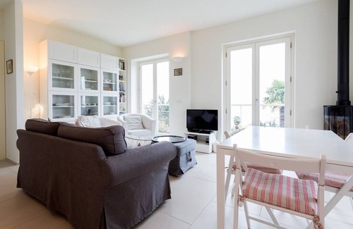 Massino Visconti Apartment | Massino Visconti 2 bed apartment with lake views