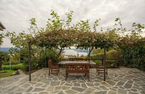 Massino Visconti Apartment | Massino Visconti 2 bed apartment with lake views