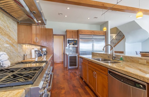 South Padre Island House | Massive Oceanfront Townhouse w/Private Pool! Dog-Friendly, Sleeps 20!