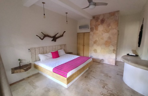 Downtown Hotel | Master Room on 5th