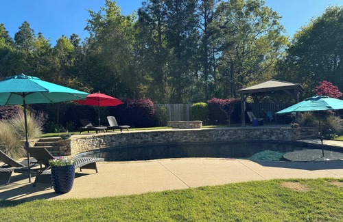 Bath House | Master's Rental: 4-bedroom house with WiFi and AC in enjoyable North Augusta