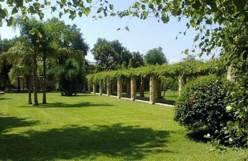 Casamassella Apartment | Master Suite with access to park and pool