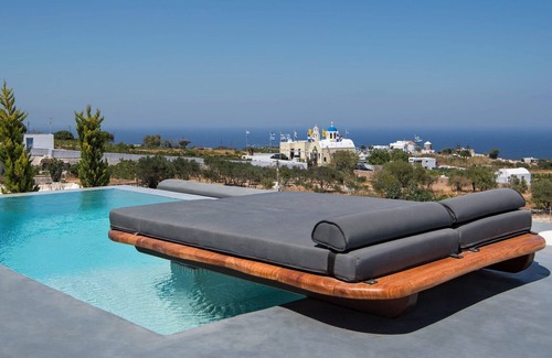 Fira Villa | Masterful Santorini Villa | Villa Zacharias | 4 Bedrooms | Outdoor Dining Area.