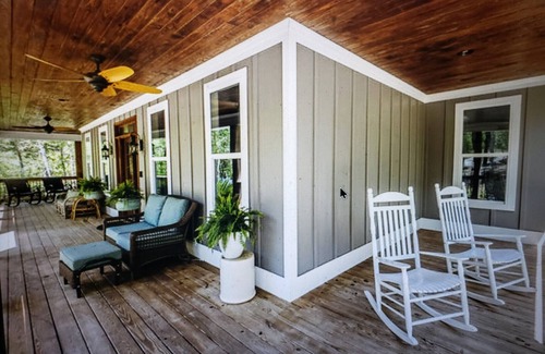 Bath House | Masters 2023 Executive Retreat Home