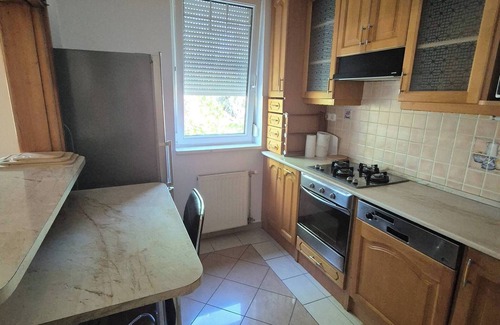 Kecskemet Apartment | Mathias, a Spacious 2-Bedroom Apartment with 2 Bathrooms & Private Parking