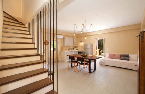 Tselendata Villa | Mathilda's House: Stay in Nature!
