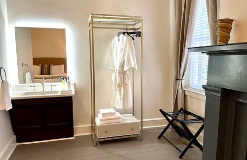 Chillicothe Bed & Breakfast | Matrons Room at The Willis-James