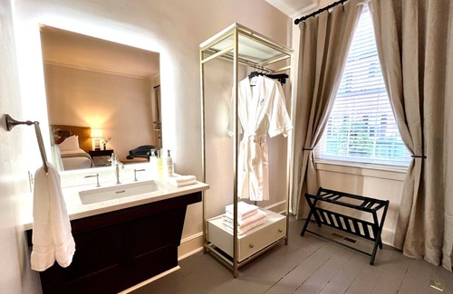 Chillicothe Bed & Breakfast | Matrons Room at The Willis-James