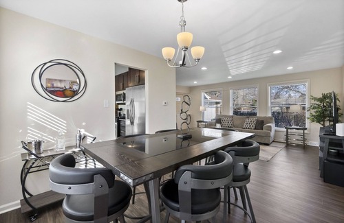 Matteson House | Matteson Rental