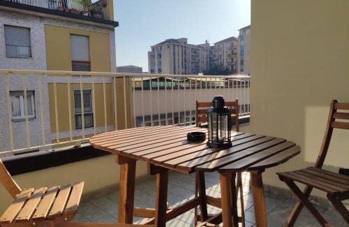 Crescenzago Apartment | Matthias Home - Milan - modern and cozy flat, close to the metro - 15 min from Central Station, close to San Raffaele