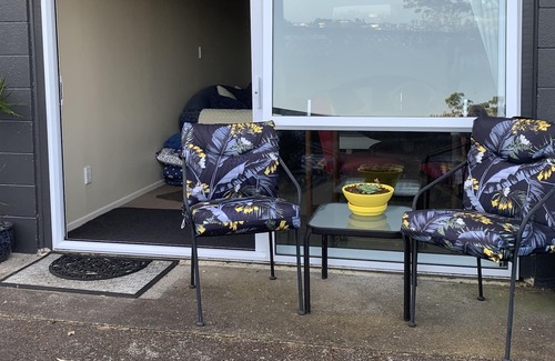 Tauranga Apartment | Matua 2 bedroom private & secure unit.