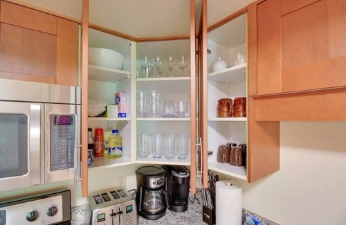 Kihei Condo | Maui Banyan F-203 Stunning 2 Bedroom Condo With AC