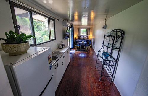 Sigatoka Villa | Maui Creek Bures - BURE CAGI!