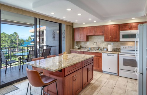 Kihei Condo | Maui Parkshore 307 - Stunning Ocean View 2bd/2ba Overlooking Kamaole III Beach