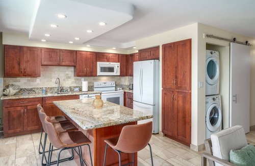 Kihei Condo | Maui Parkshore 307 - Stunning Ocean View 2bd/2ba Overlooking Kamaole III Beach