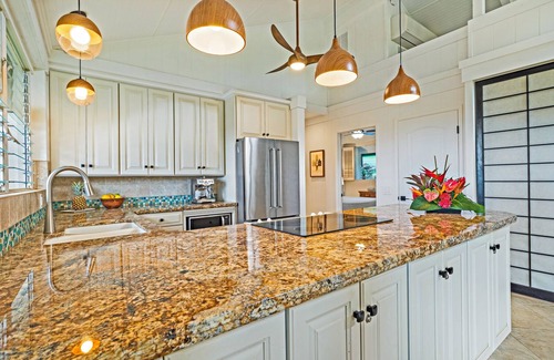Kaanapali Cottage | Maui Sunset Cottage in Kaanapali with Ocean Views!