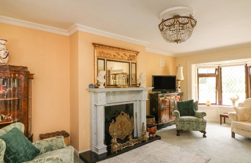 Gorey House | MAURA'S HOME, pet friendly, with open fire in Gorey, County Wexford