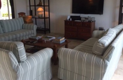 Calebasses House | Mauritius in the English Summer
