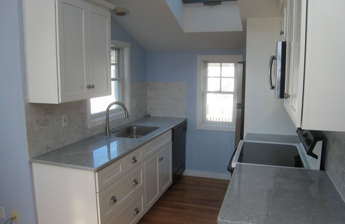 Mashpee Cottage | Maushop Detached Oceanfront Cottage steps to beach & ocean views from every room