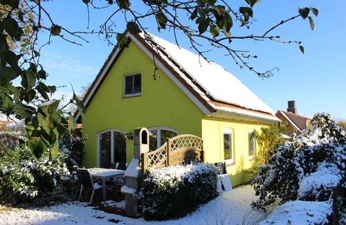 Wulfen House | Maxe house, Paula house - golf course, beach and surfing area within walking distance