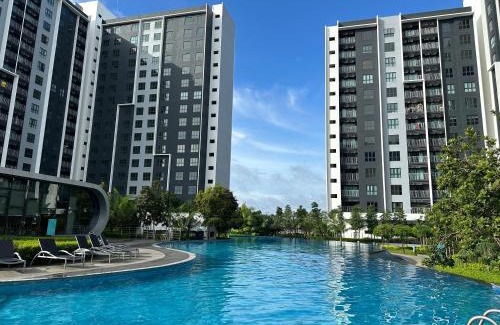 Kuala Langat District Apartment | Maya Bay Splash Mania Pool View Cozy Homestay KLIA