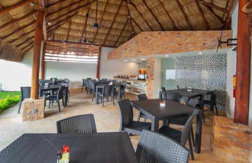Crucecita Hotel | Mayev Express