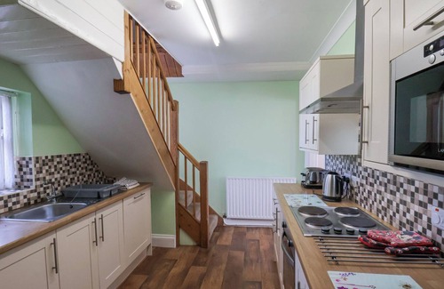 Ruswarp Cottage | MAYFIELD MANOR, pet friendly, character holiday cottage in Whitby