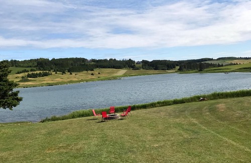 Clinton Cottage | Mayneview Cottage. Enjoy This Waterfront Cottage In Clinton Pei. PEI #2202544