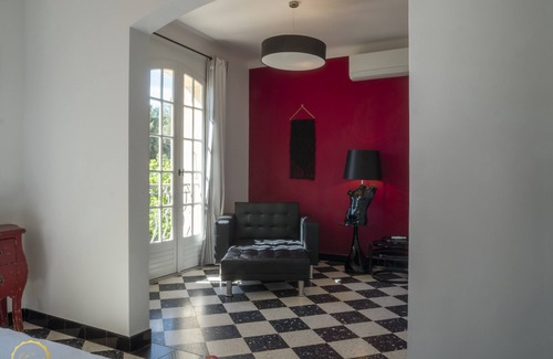 Paradou House | Mazet de Paul & Raymonde, 7 bedrooms, 4 bathrooms, shared pool - Vallée des Baux