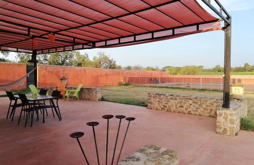 Cournonsec House | MAZET OF CHARACTER between vineyards and olive trees