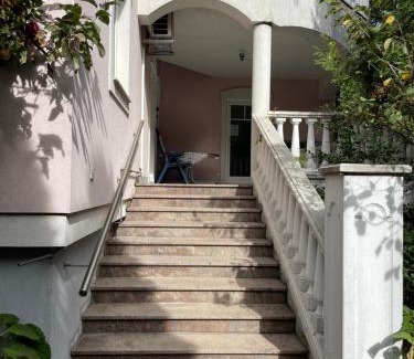 Eggenberg Apartment | MBudget I Free Private Parking I Easy Self Checkin