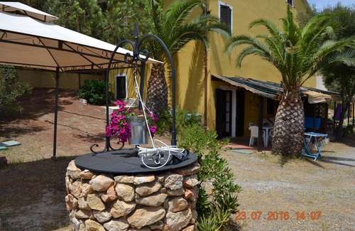 Maladroscia House | Mc Apartment with terrace 20 meters from IUN beach P5027