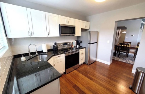 Olde Towne East House | McAllister Townhouse: where comfort and style meet!