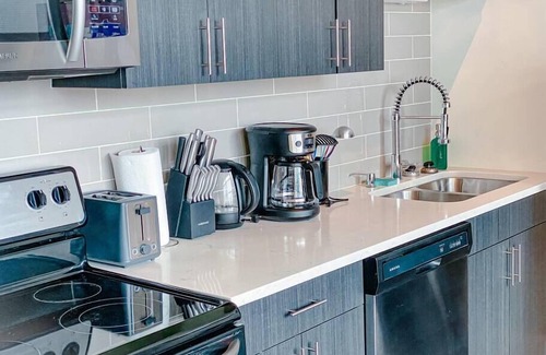 Near South Side Apartment | McCormick Place Designer Studio with optional parking for up to 4 guests