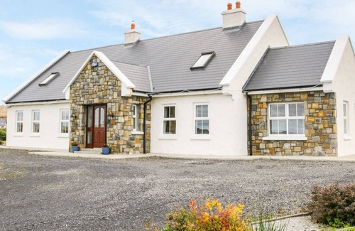 Carrowmore Cottage | MCGUIRE'S COTTAGE, family friendly in Pulathomas, County Mayo