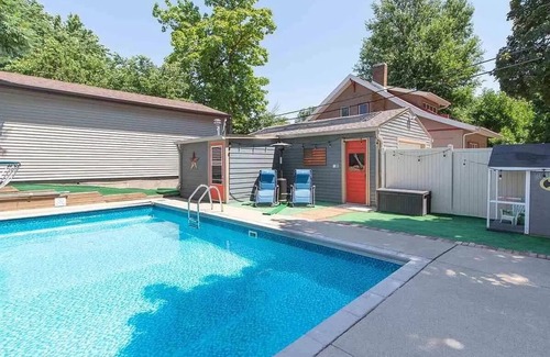 Sioux Falls House | McKennan Park Poolside Oasis